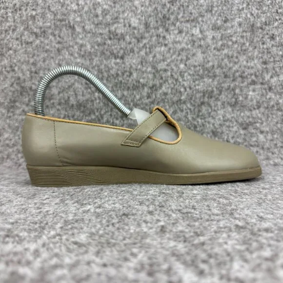 ✅ Womens 6.5M Softspots Comfort Shoes Gray/Tan Leather Mary Jane Casual Flats - Picture 9 of 12